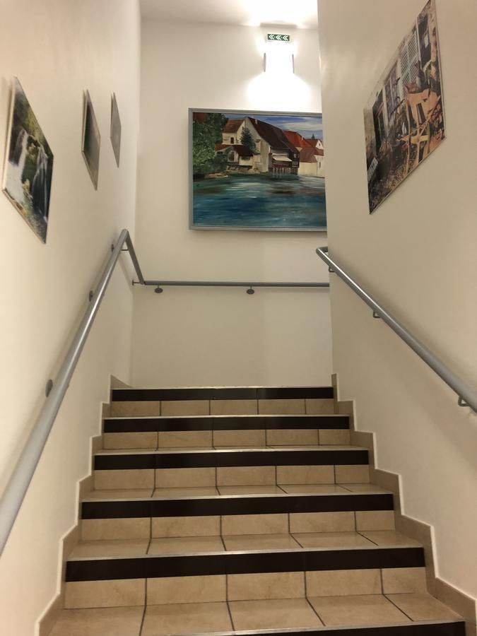 Le Champ Des Lys Hotel Amancey Exterior foto
